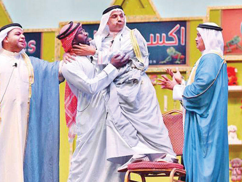 الفنان طارق العلي في إحدى مسرحياته