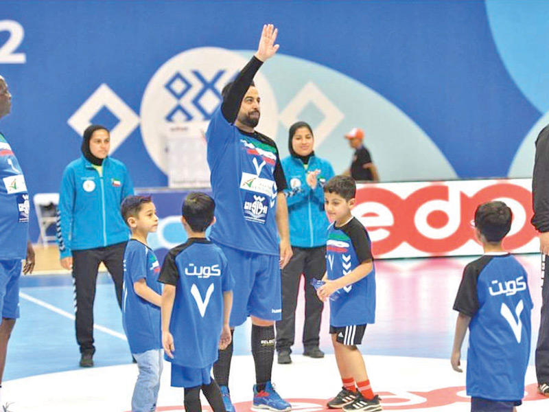  لاعب منتخبنا الوطني السابق حسين صيوان