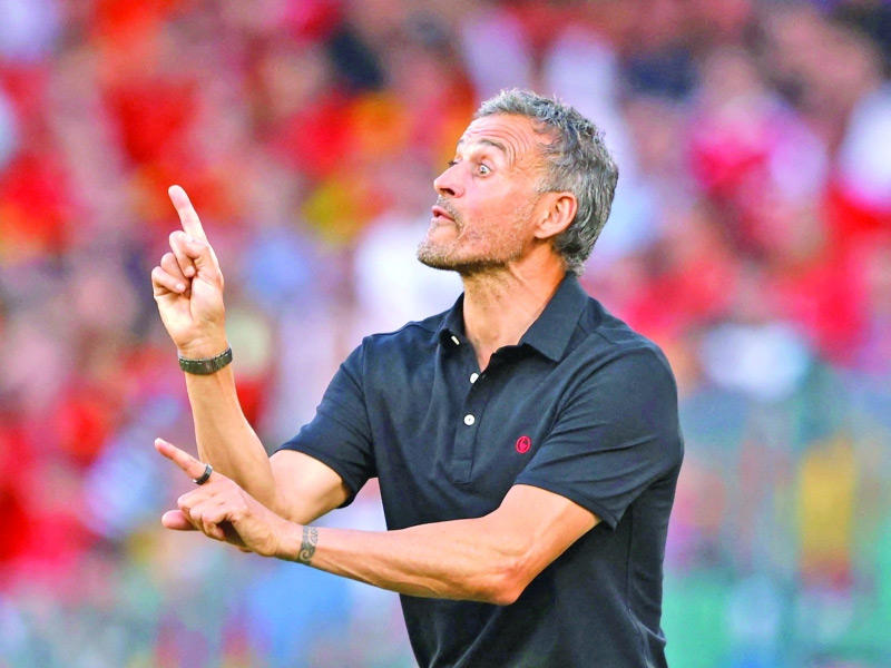  المدير الفني لمنتخب إسبانيا لويس إنريكي مارتينيز 