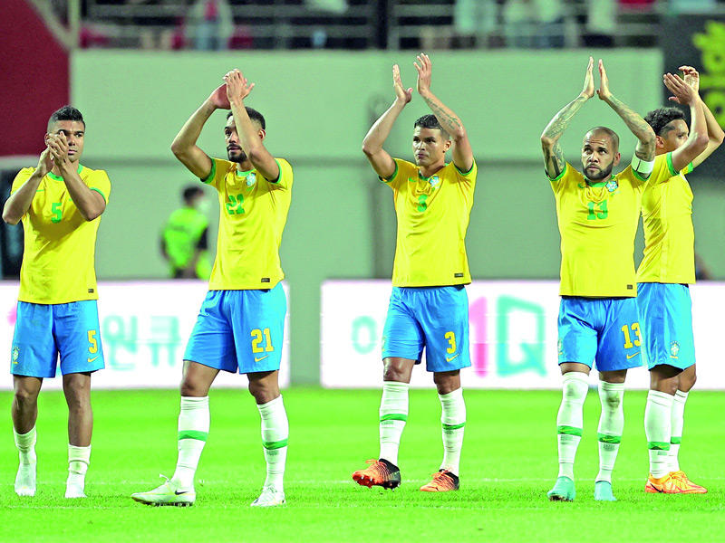 لاعبو المنتخب البرازيلي خلال مباراة سابقة