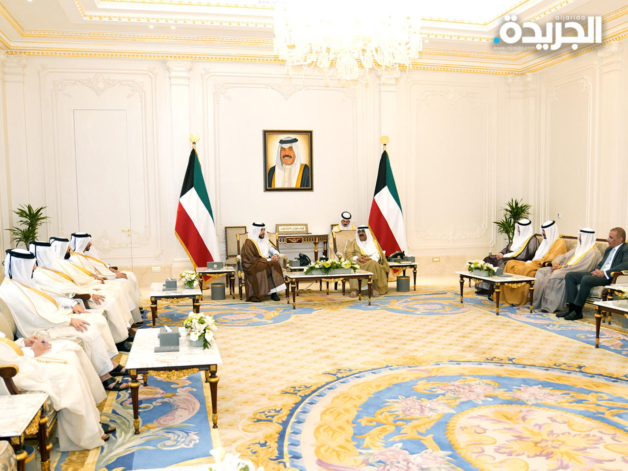 ولي العهد مستقبلاً الرشيد وآل محمود والوفد المرافق له أمس