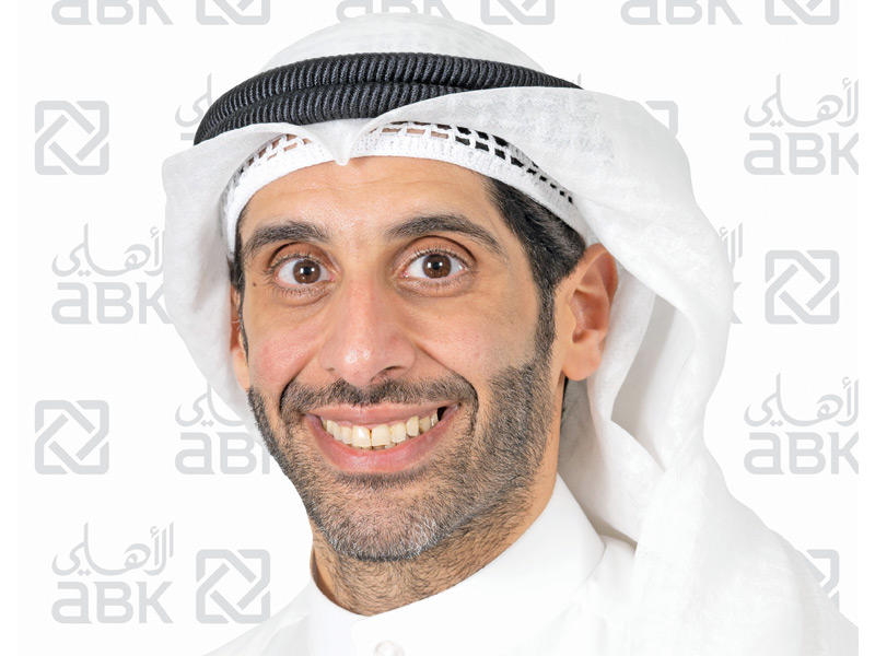 مساعد المدير العام لإدارة الموارد البشرية عمر العبدالجادر 