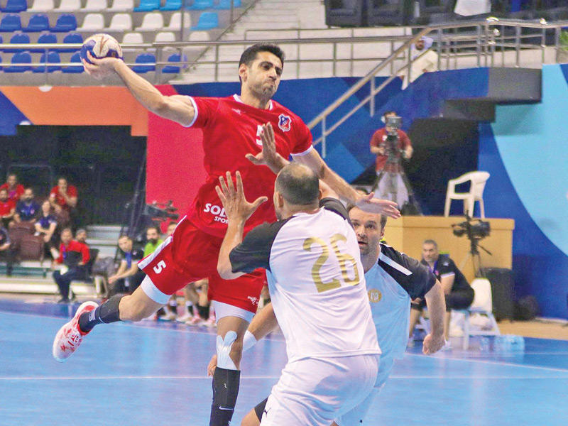 جانب من مباراة الكويت والجزيرة