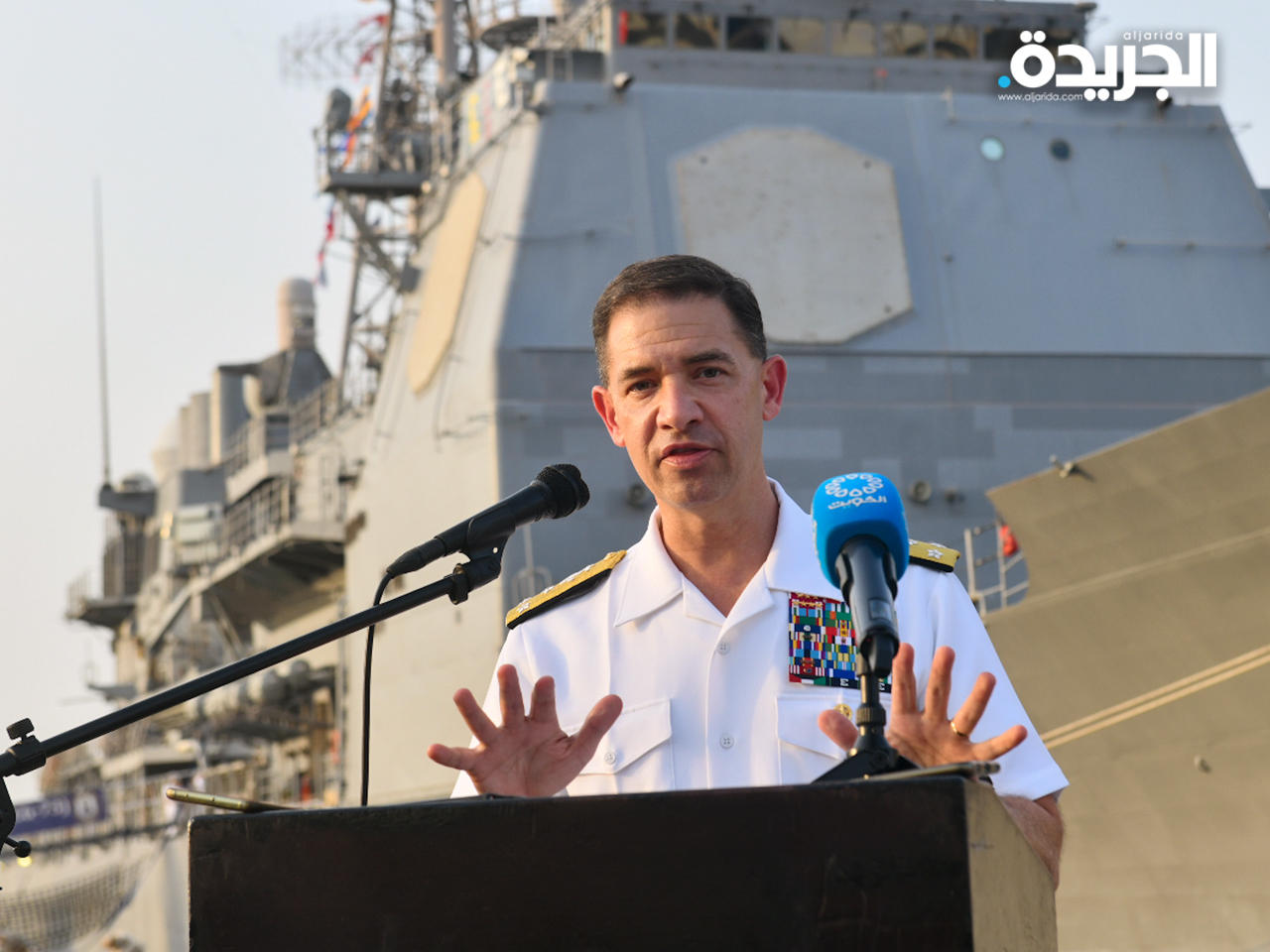 نائب الأدميرال قائد القوات البحرية للقيادة الوسطى الأمريكية براد كوبر