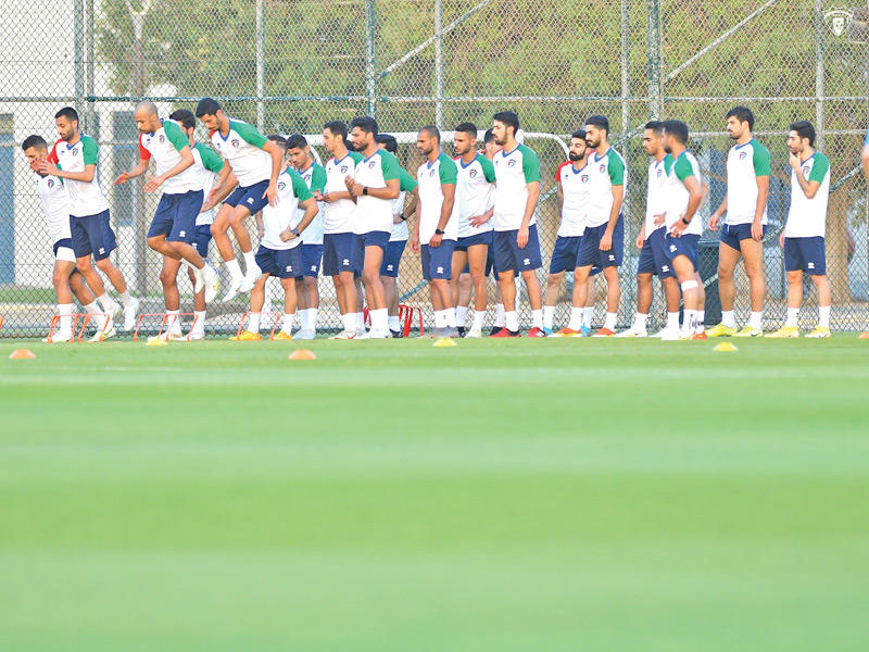  من تدريب سابق للاعبي الأزرق