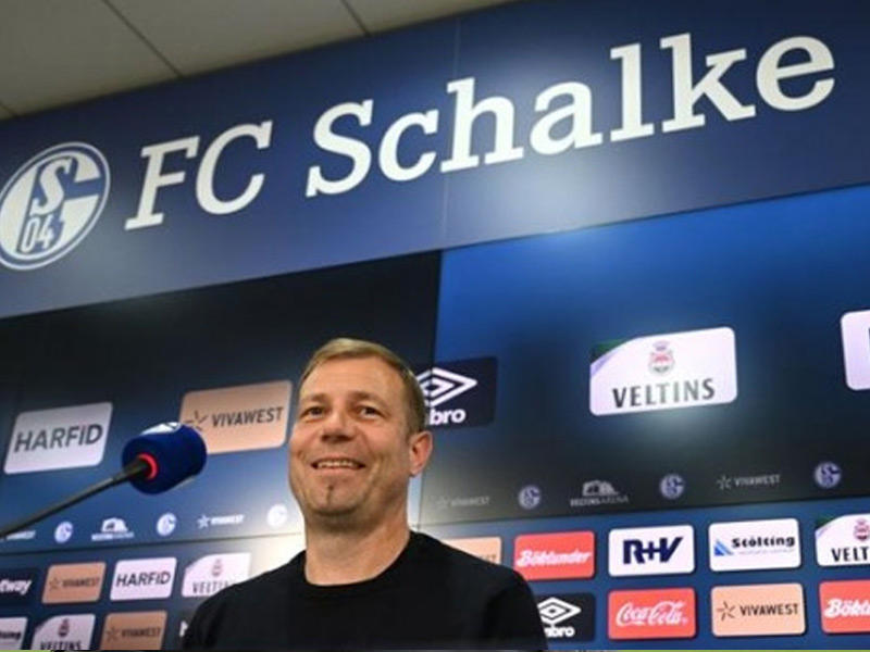 المدير الفني فرانك كرامر