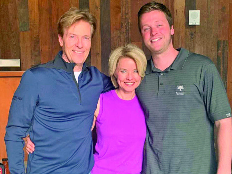 الراحل مع والداه الممثل العالمي جاك فاغنر وزوجته