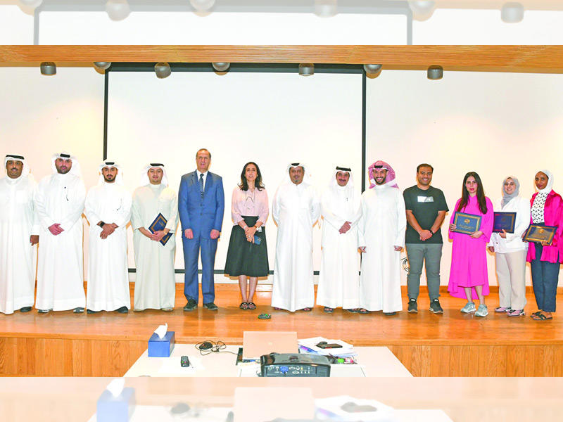 المشاركون في برنامج التدريب 