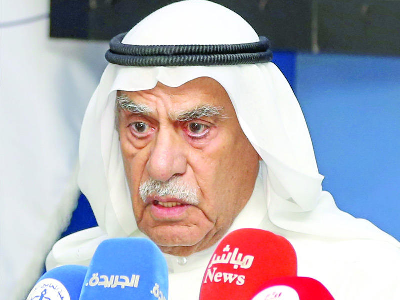 رئيس مجلس الأمة الأسبق أحمد السعدون متحدثا