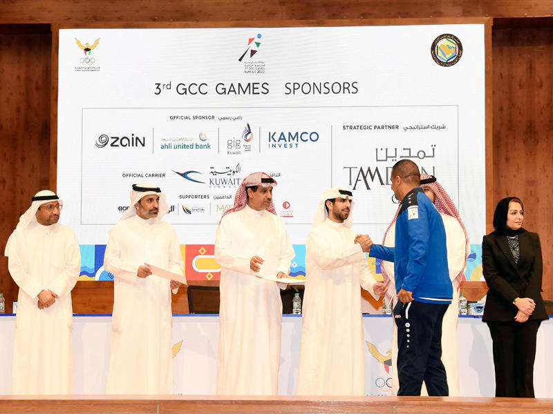 رئيسة المسؤولية الاجتماعية والتواصل الاجتماعي بالبنك فاتن التميمي في حفل التكريم