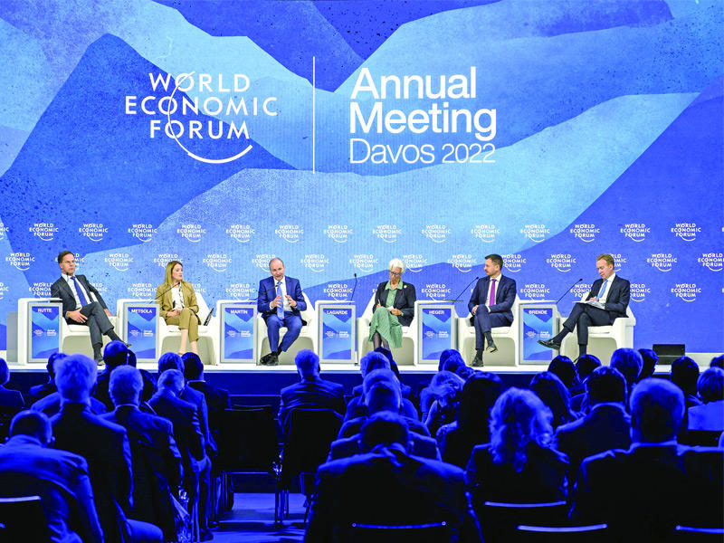 المجتمعون في المنتدى الاقتصادي العالمي في دافوس بسويسرا في مايو الماضي