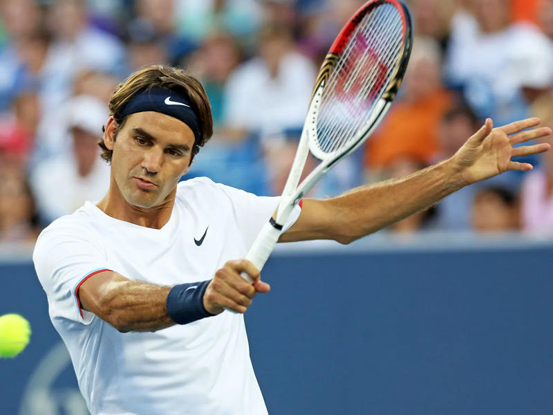 لاعب كرة المضرب السويسري روجيه فيدرر