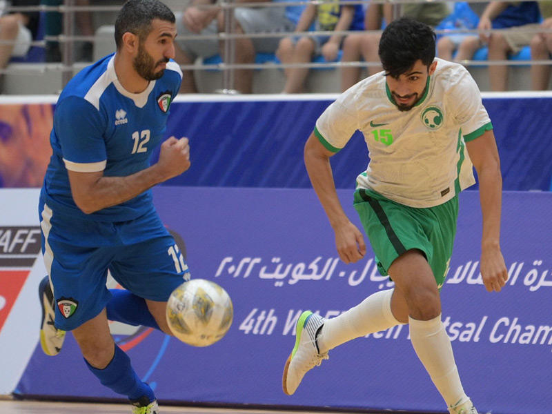 جانب من منافسات المنتخبين في الدور الأول