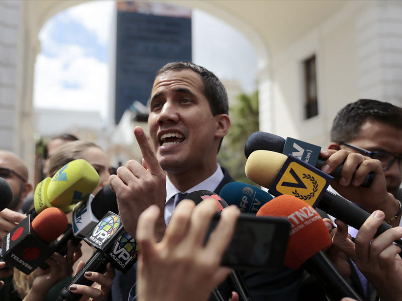  زعيم المعارضة في فنزويلا خوان غوايدو