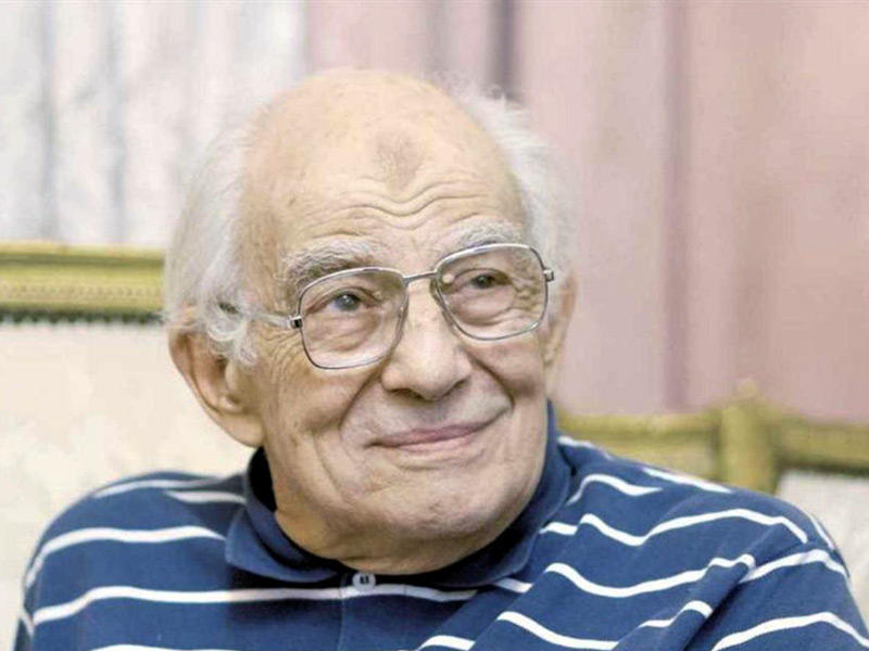 الفنان رشوان توفيق