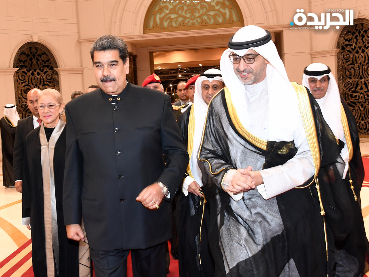 وزير شؤون الديوان الأميري مستقبلاً الرئيس الفنزويلي