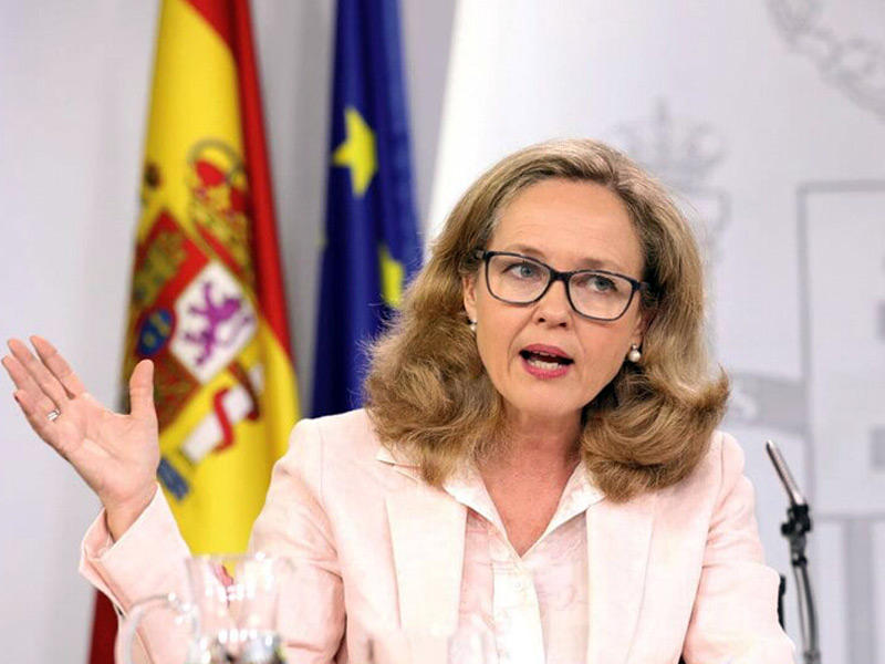 وزيرة الاقتصاد الإسبانية ناديا كالبينو