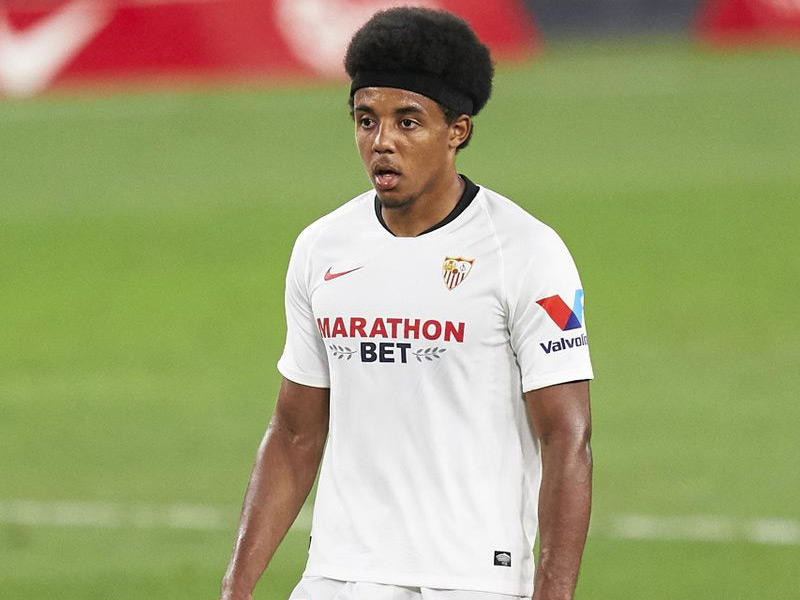 المدافعه الفرنسي جول كونديه