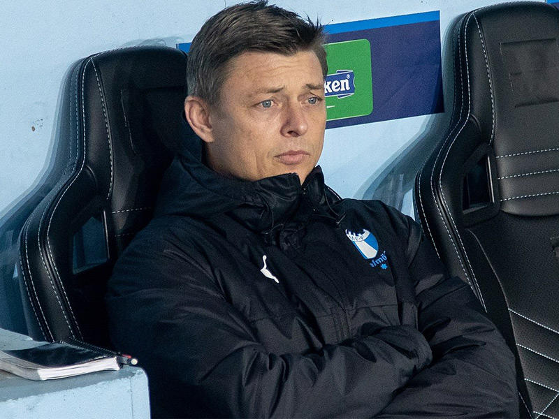 مهاجم الدنمارك السابق يون دال توماسون