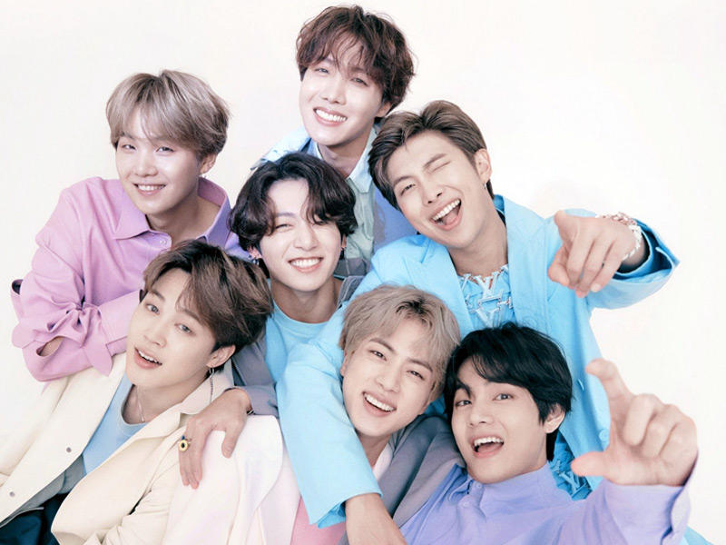 أعضاء فرقة البوب (BTS) الكورية الجنوبية