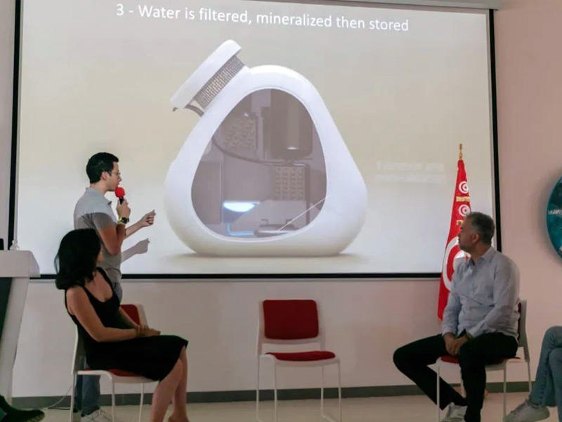 آلة مبتكرة لتوليد مياه صالحة للشرب من الهواء المحيط