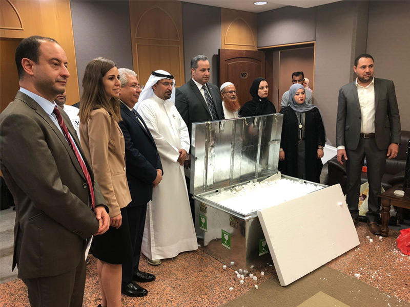 الطرفان الكويتي والمصري خلال تسليم القطع الأثريه