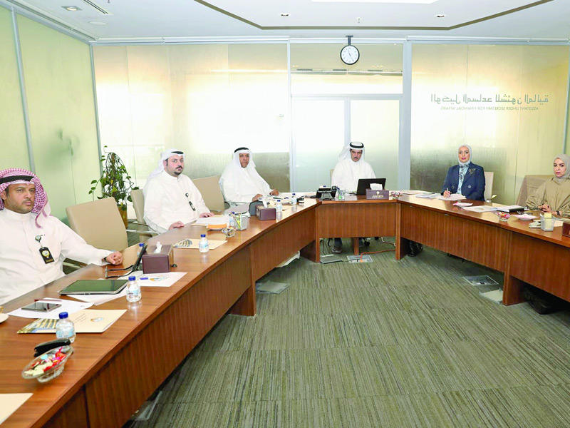 وفد «التربية» المشارك في الاجتماع