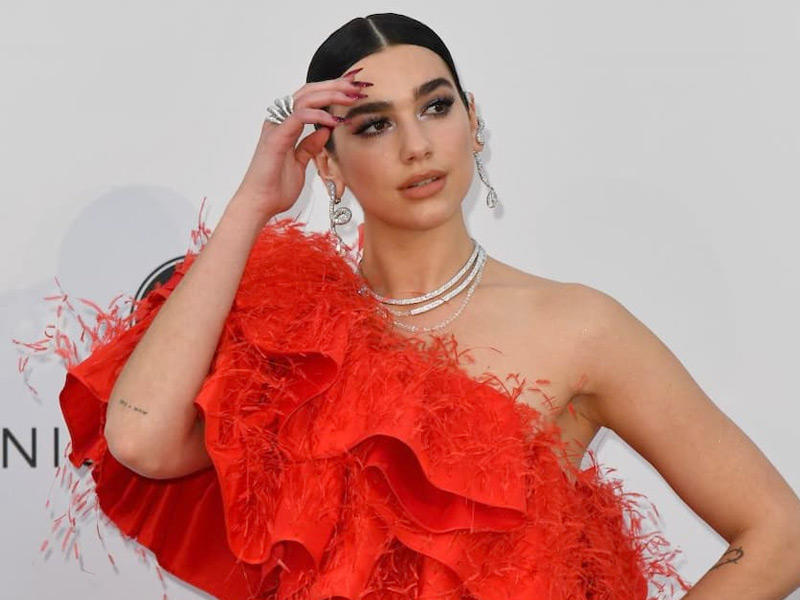  نجمة البوب البريطانية دوا ليبا