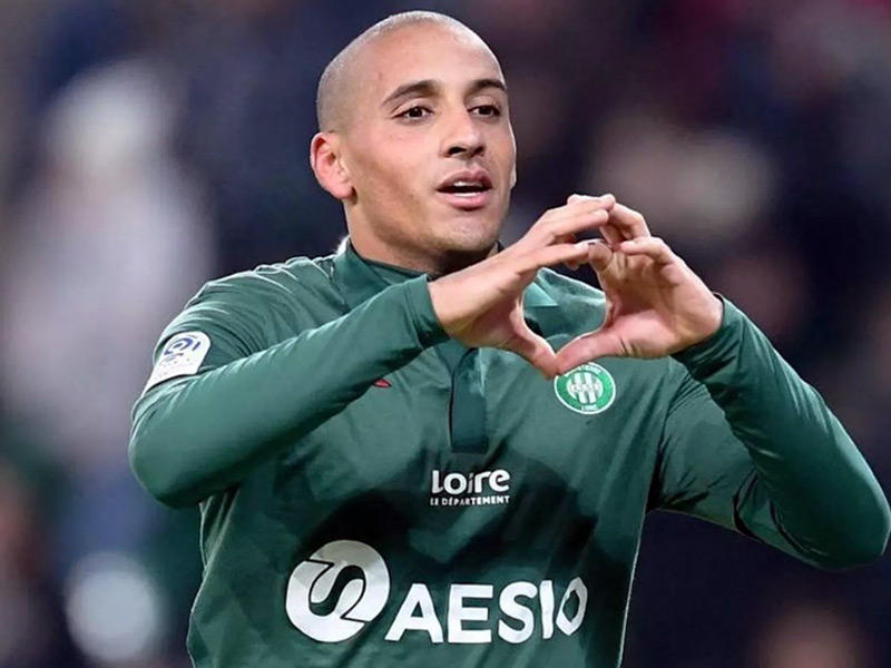 نجم المنتخب التونسي وهبي الخزري 