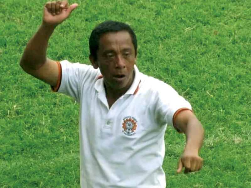 الحكم الراحل خوسيه أرنولدو أمايا