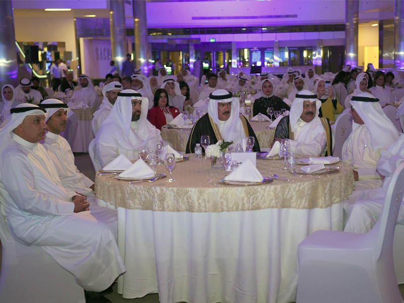  وزير التربية وزير التعليم العالي والبحث العلمي، د. علي المضف و مدير جامعة الكويت د. يوسف الرومي يتوسطان الحضور