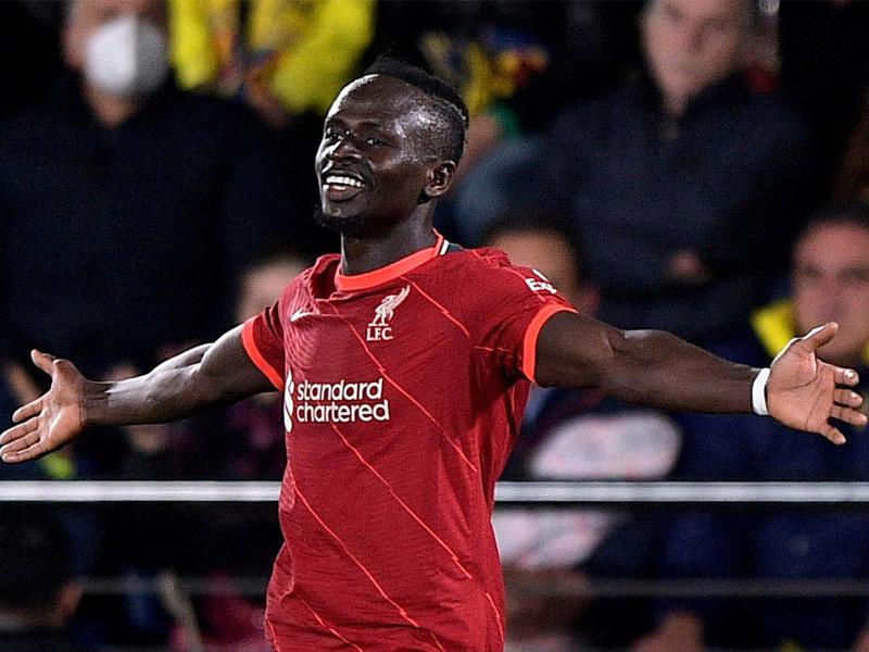 النجم السنغالي ساديو ماني مهاجم ليفربول الإنكليزي 