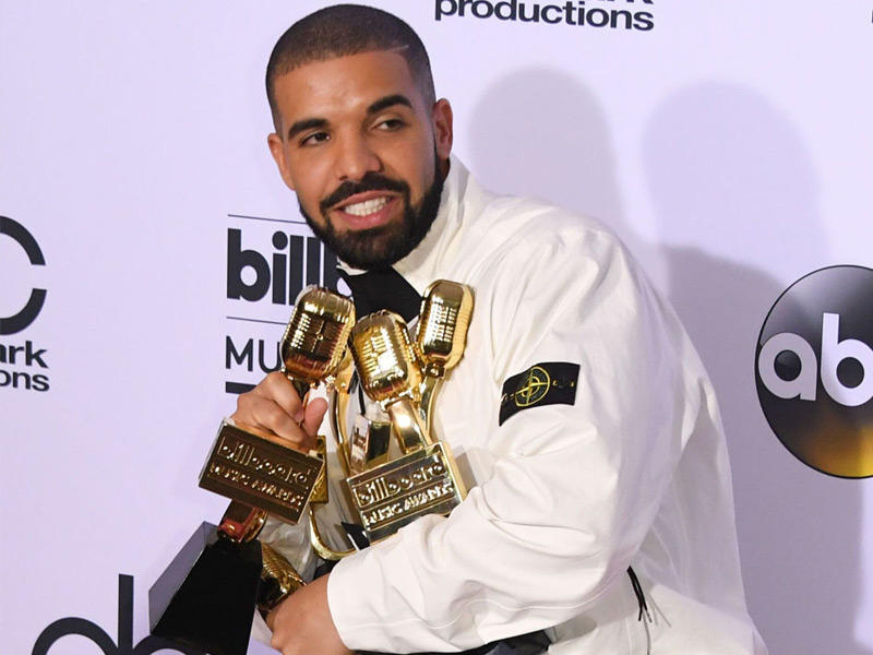 مغني الراب العالمي دريك