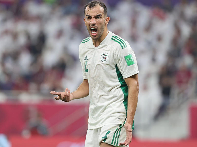 قلب الدفاع الجزائري المخضرم جمال بن العمري