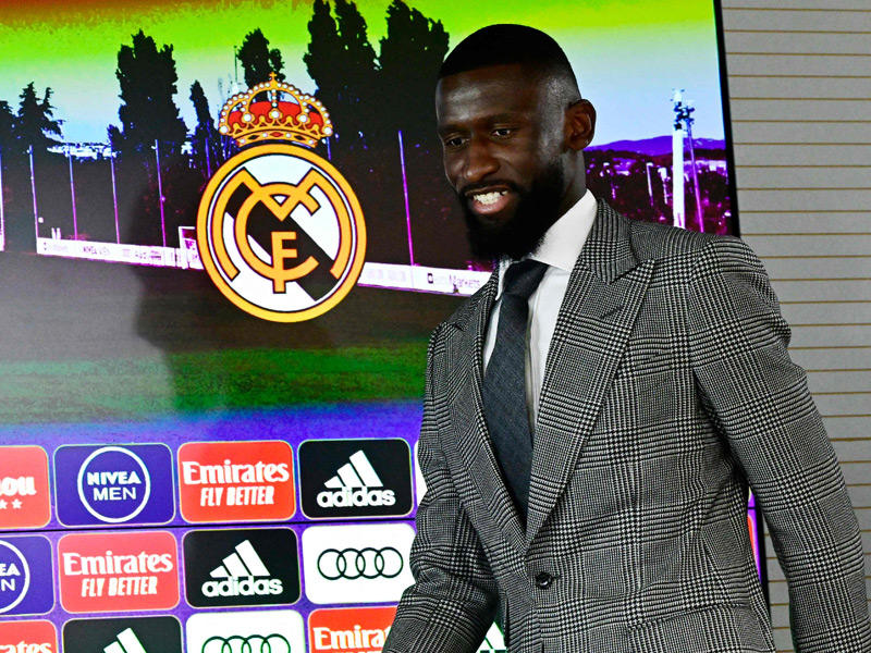  أنطونيو روديغر خلال تقديمة لوسائل الاعلام