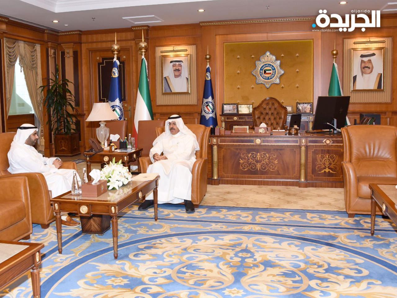 النائب الأول لرئيس مجلس الوزراء وزير الداخلية الفريق أول متقاعد الشيخ أحمد النواف مستقبلاً رئيس المجلس البلدي عبدالله المحري 