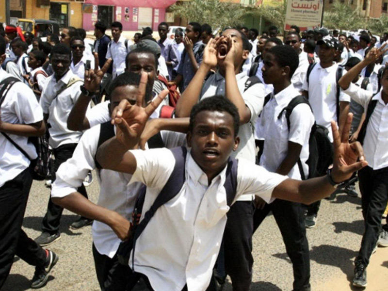 طلاب شهادة الثانوية السودانية 