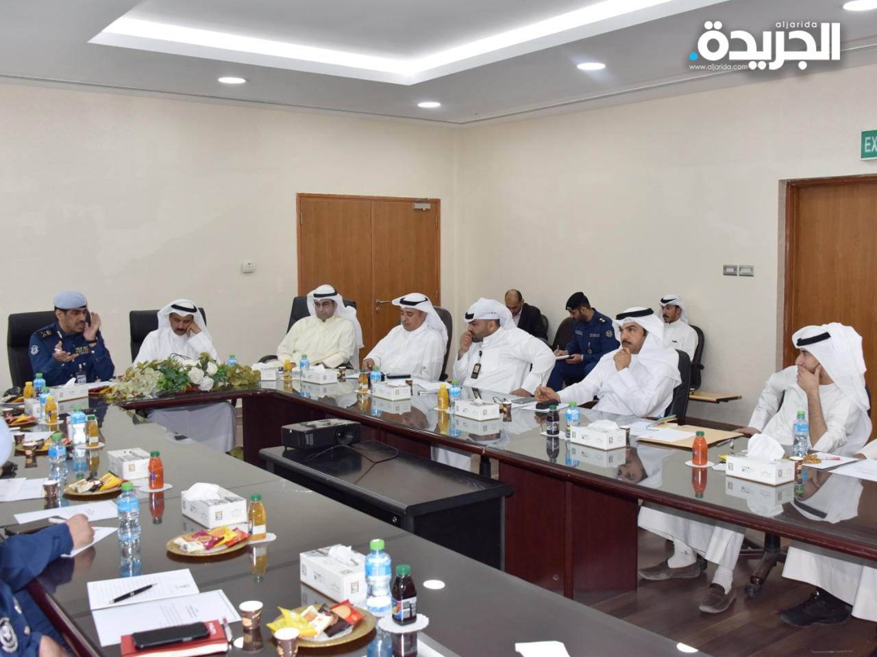 جانب من اجتماع البلدية والإطفاء