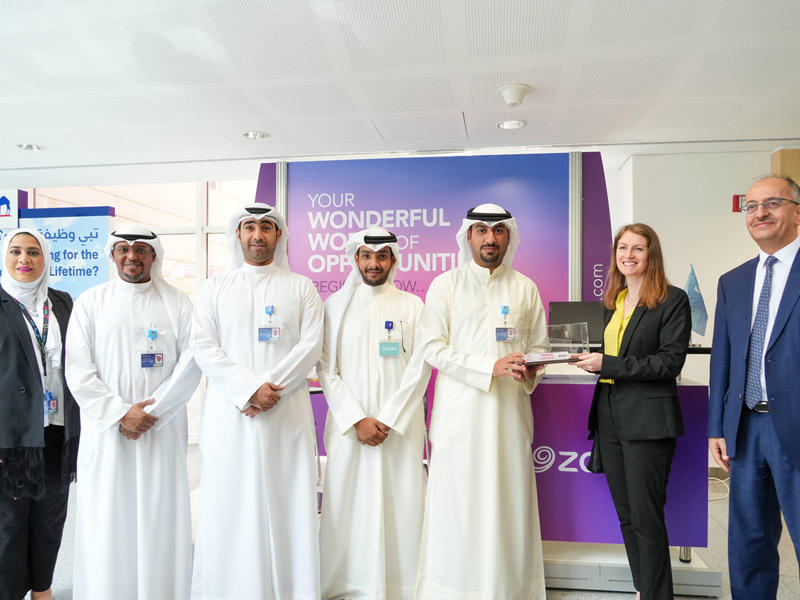 السفيرة البريطانية لويس والبقاعين يكرمان «زين» على مشاركتها