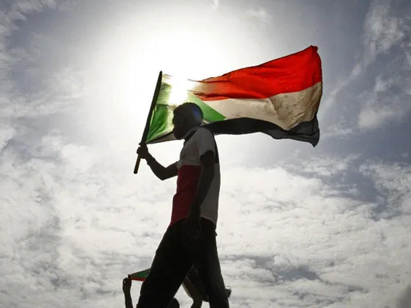 الاتحاد الإفريقي يعلّق مشاركته في الحوار السوداني