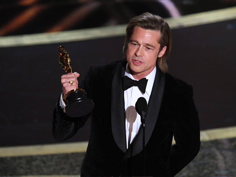 النجم العالمي براد بيت