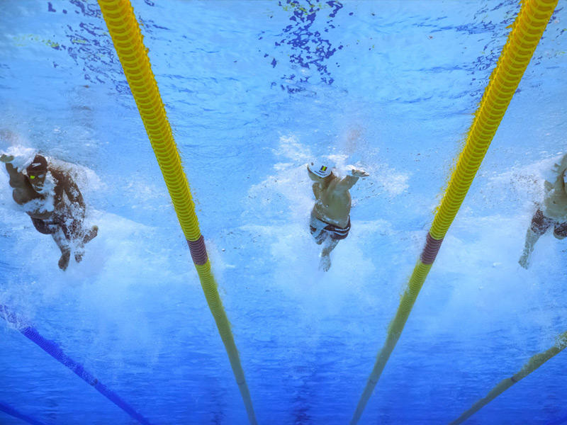 جانب من سباق 100 م حرة