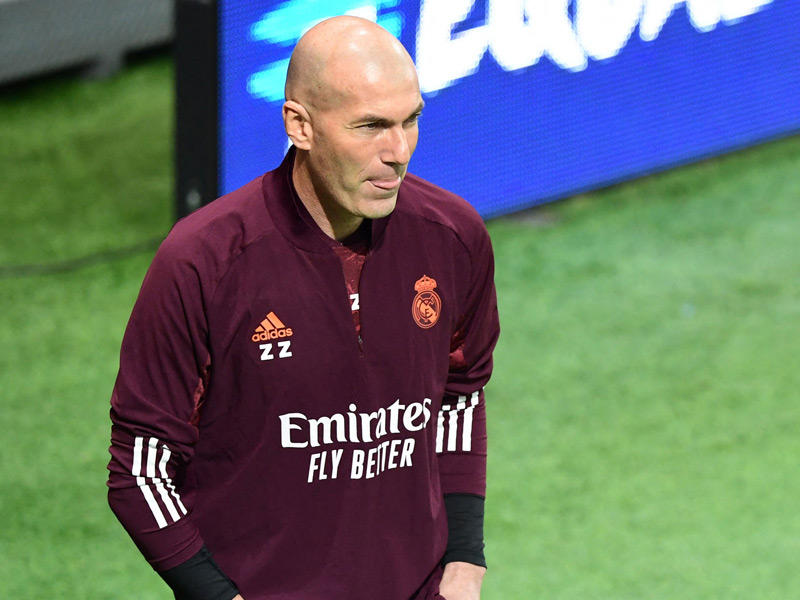 أسطورة المنتخب الفرنسي السابق زين الدين زيدان