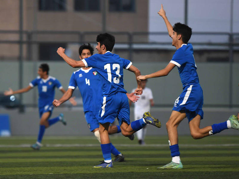 فاضل الصراف يحتفل بتسجيل الهدف الوحيد