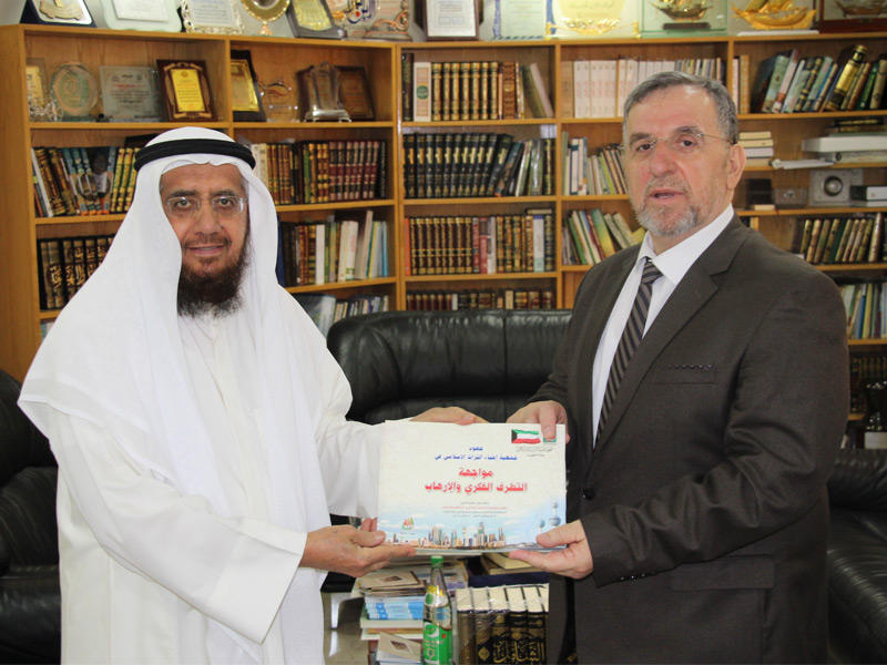 رئيس جمعية إحياء التراث الإسلامي م. طارق العيسى مستقبلا المفتي العام رئيس المشيخة الإسلامية في كوسوفا نعيم ترنافا