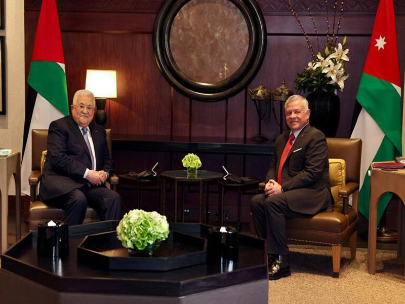 الملك عبدالله الثاني بن الحسين والرئيس محمود عباس