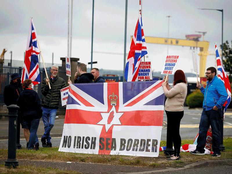 مشروع قانون مثير للجدل تنوي لندن التحرر من الترتيبات الجمركية في ايرلندا الشمالية