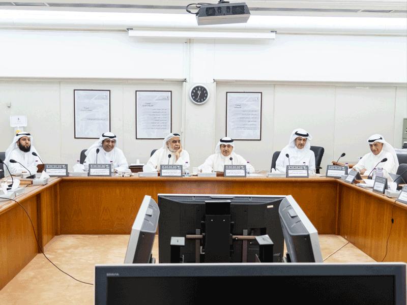 اجتماع لجنة الميزانيات الذي أقرت خلاله الميزانية العامة للدولة