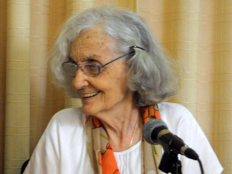 الشاعرة الكوبية الشهيرة فينا غارثيا ماروث