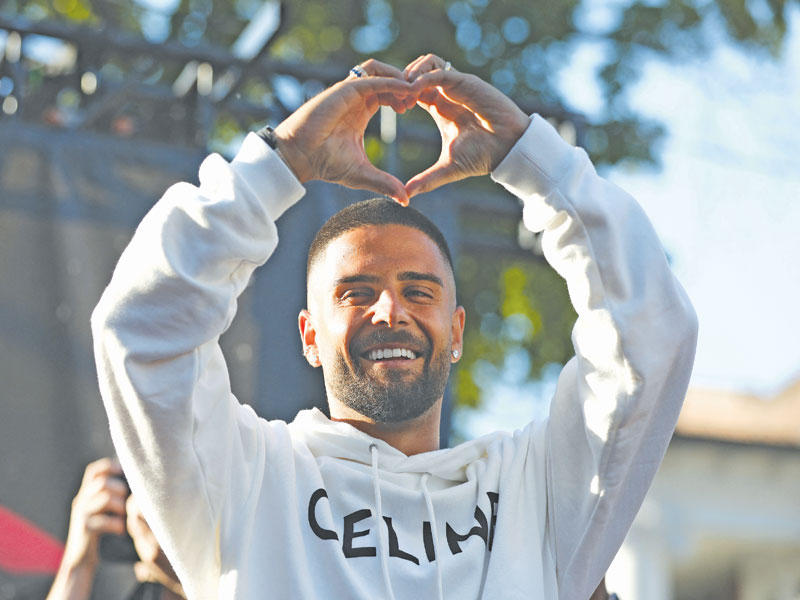 الإيطالي لورنزو إنسيني